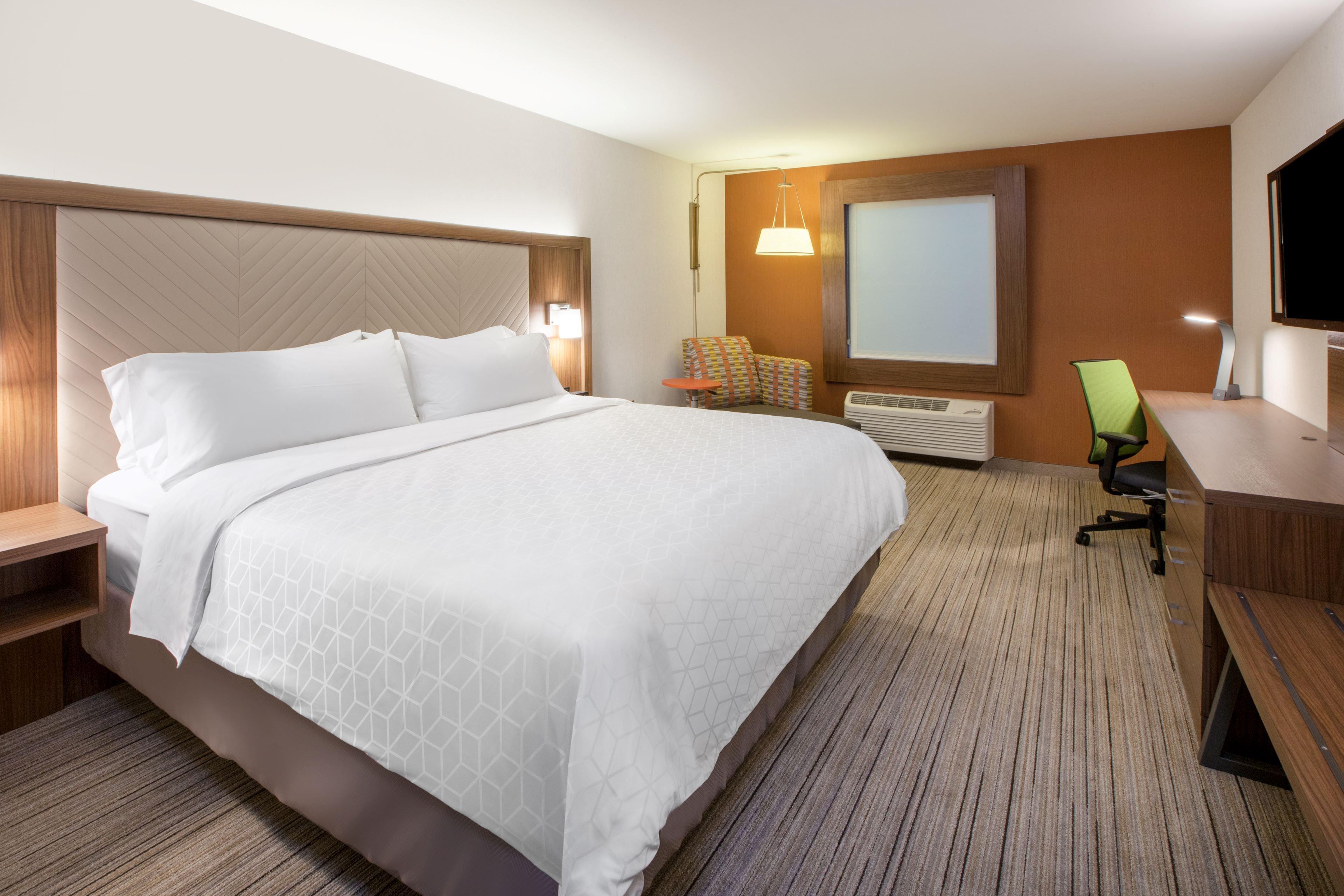 Holiday Inn Express Newton By Ihg Exterior foto